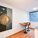 On - Poveiros - Free Parking Daire
